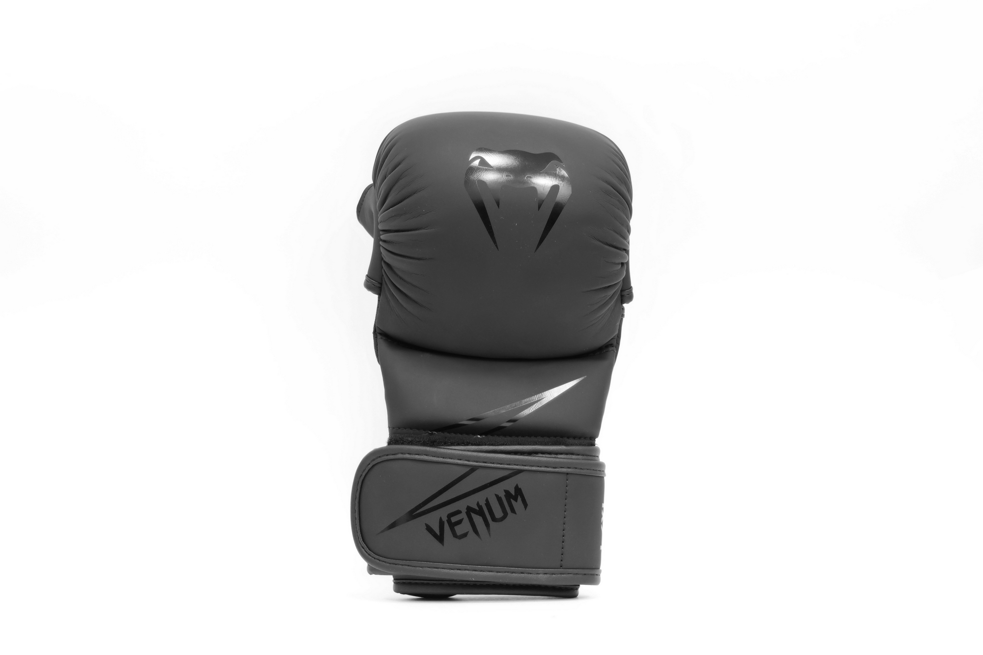 Перчатки MMA Venum Rumble Sparring 05094-114 черный 2000_1333